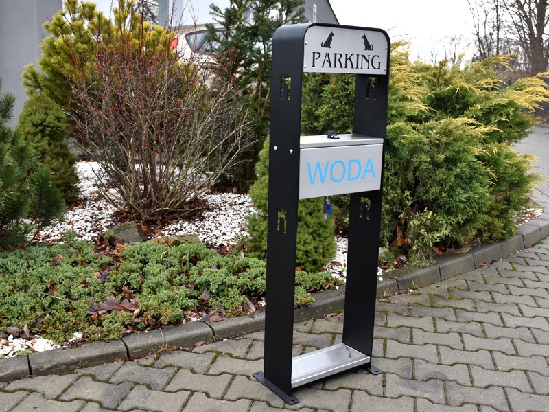Parking dla psów z poidełkiem i dozownikiem wody