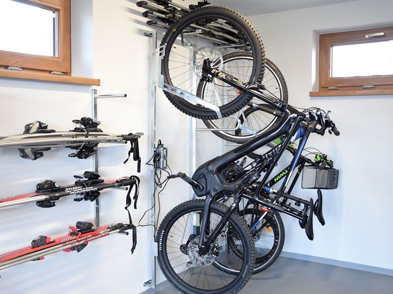 Wieszak na rower "Flex-4" z personalizacją ustawień - 4 stanowiska